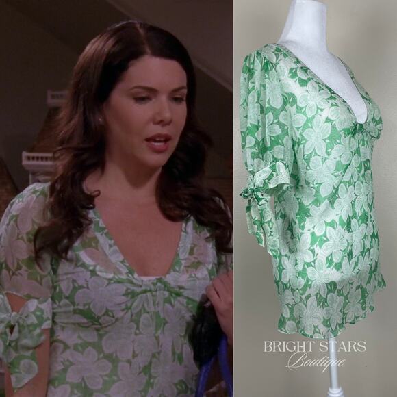 Rare Green Blouse ASO Lorelai Gilmore Girls V-Neck Semi Sheer Floral Pattern - Picture 3 of 10